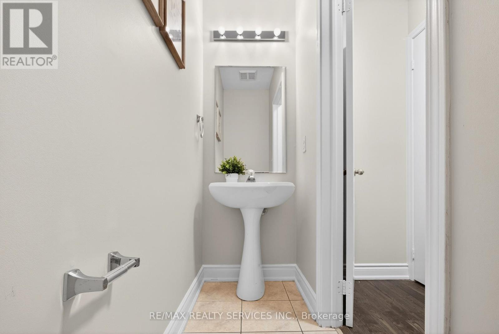 47 Upper Highlands Drive, Brampton, ON - Indoor Photo Showing Bathroom