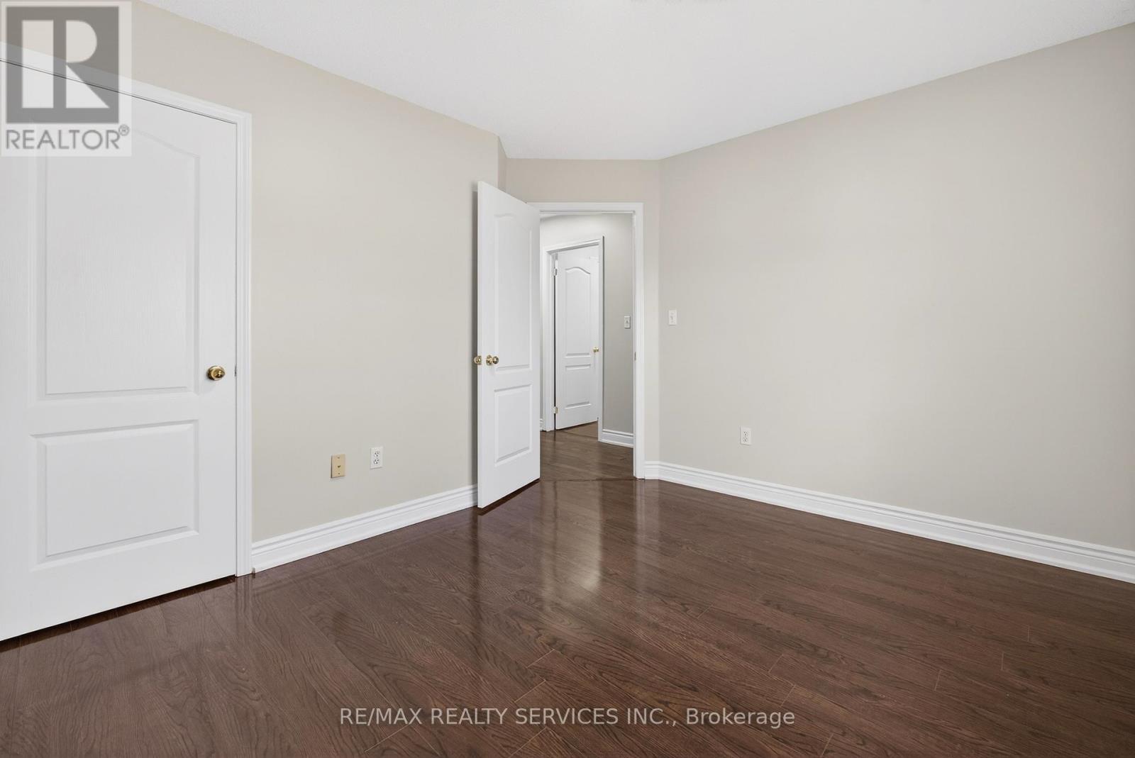 47 Upper Highlands Drive, Brampton, ON - Indoor Photo Showing Other Room
