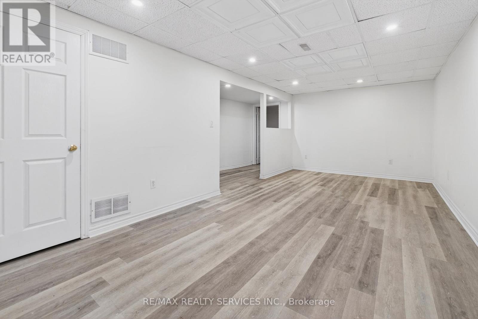 47 Upper Highlands Drive, Brampton, ON - Indoor Photo Showing Other Room