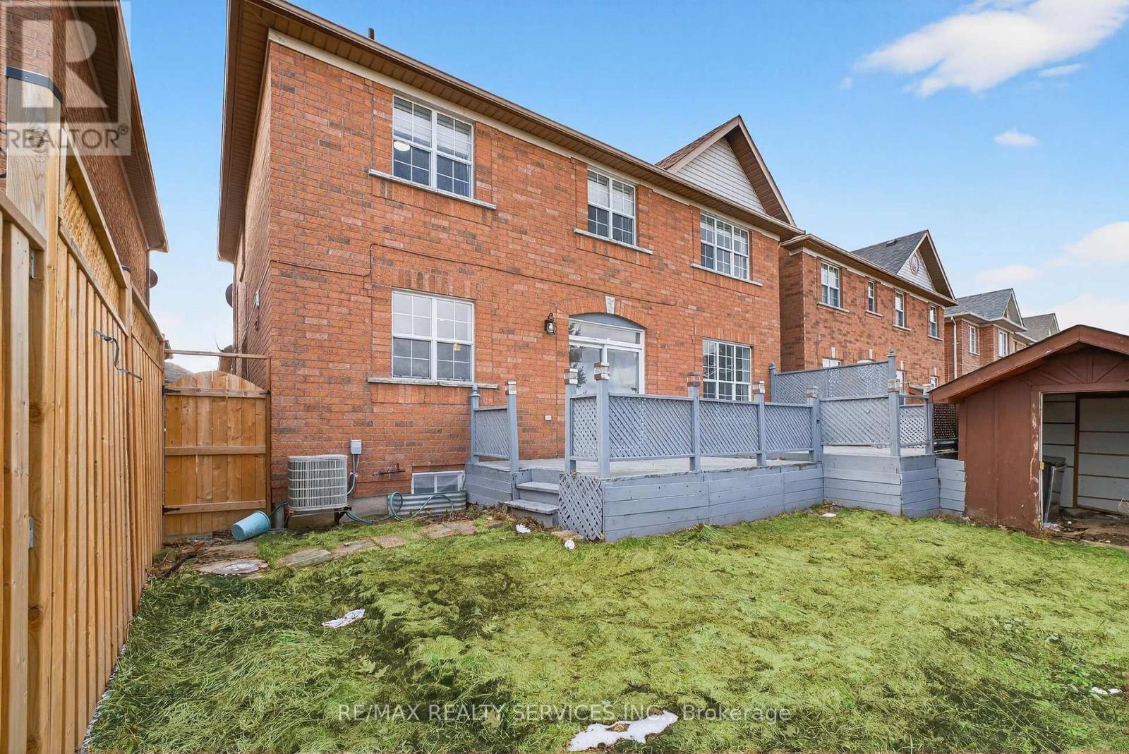 47 Upper Highlands Drive, Brampton, ON - Outdoor With Exterior