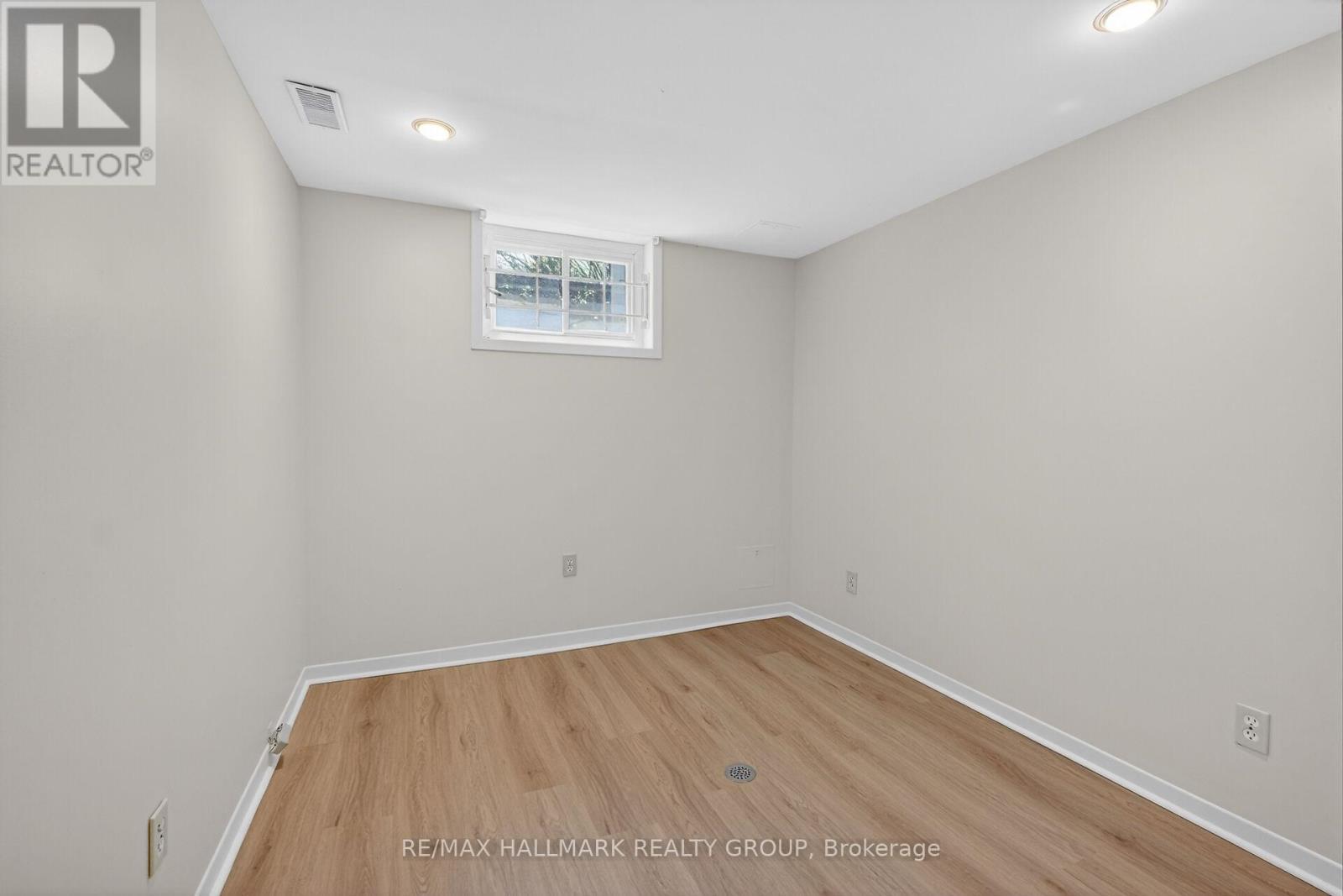 1286 Bonnie Crescent, Ottawa, ON - Indoor Photo Showing Other Room