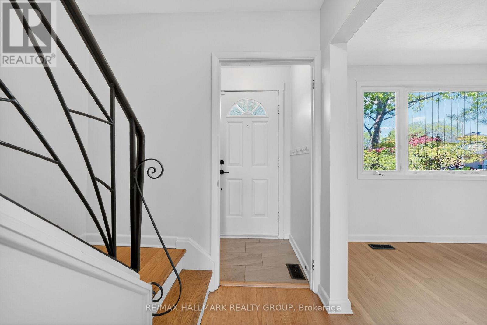 1286 Bonnie Crescent, Ottawa, ON - Indoor Photo Showing Other Room