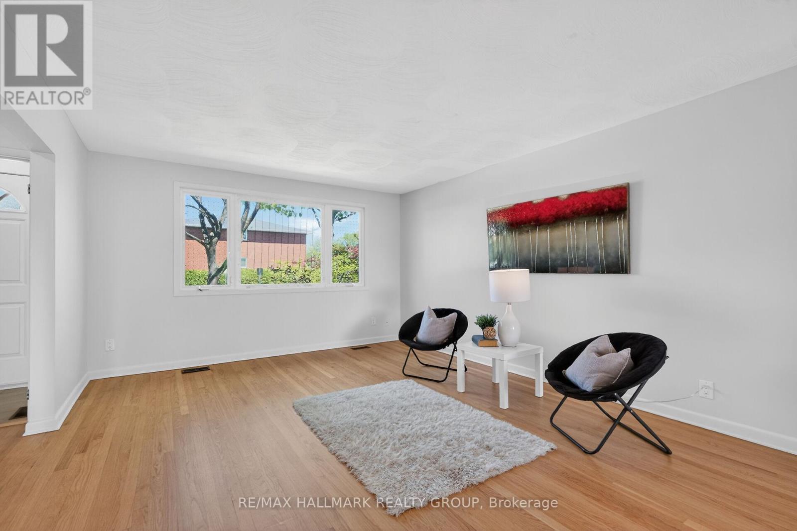 1286 Bonnie Crescent, Ottawa, ON - Indoor Photo Showing Living Room