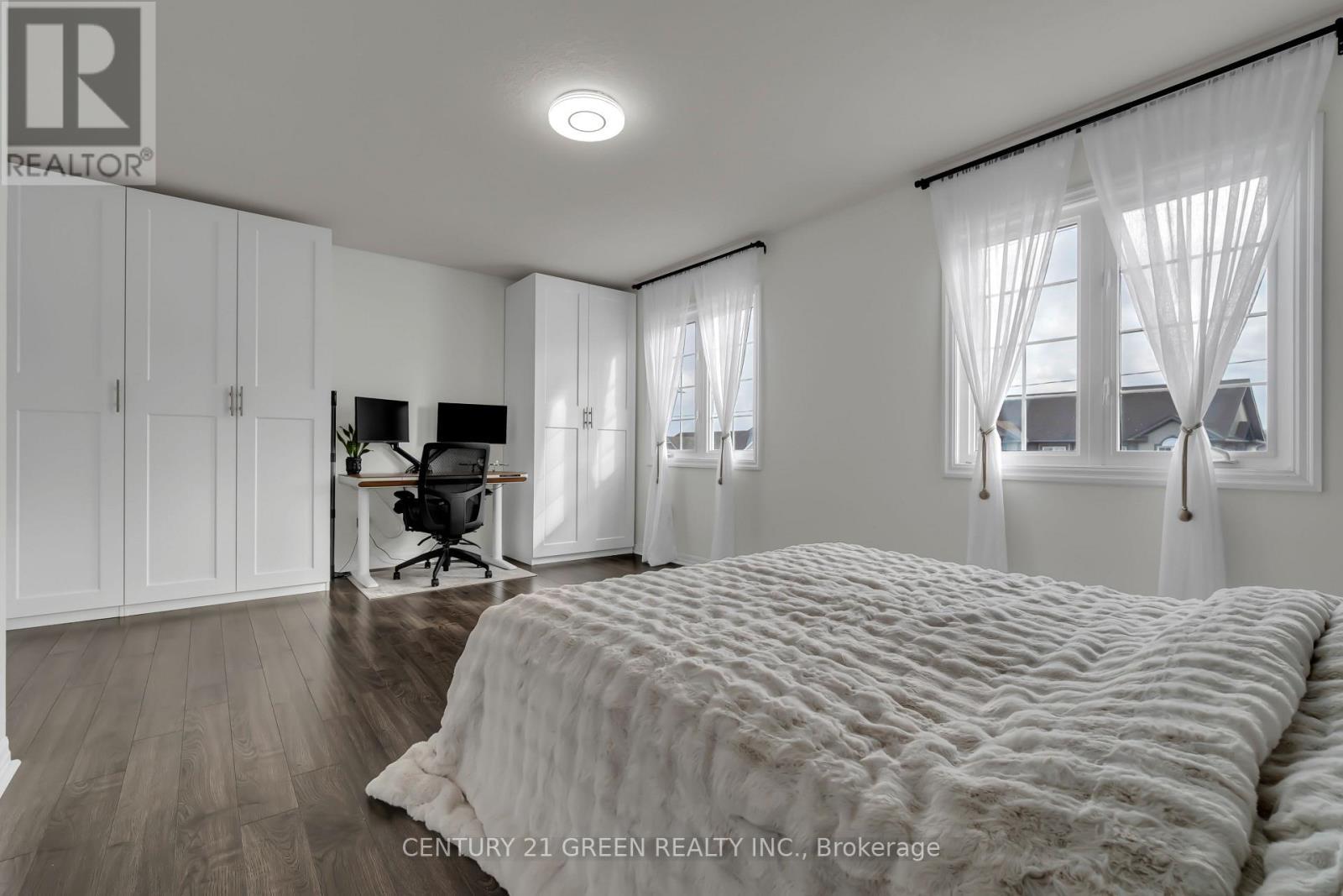 54 Rockcliffe Drive, Kitchener, ON - Indoor Photo Showing Bedroom