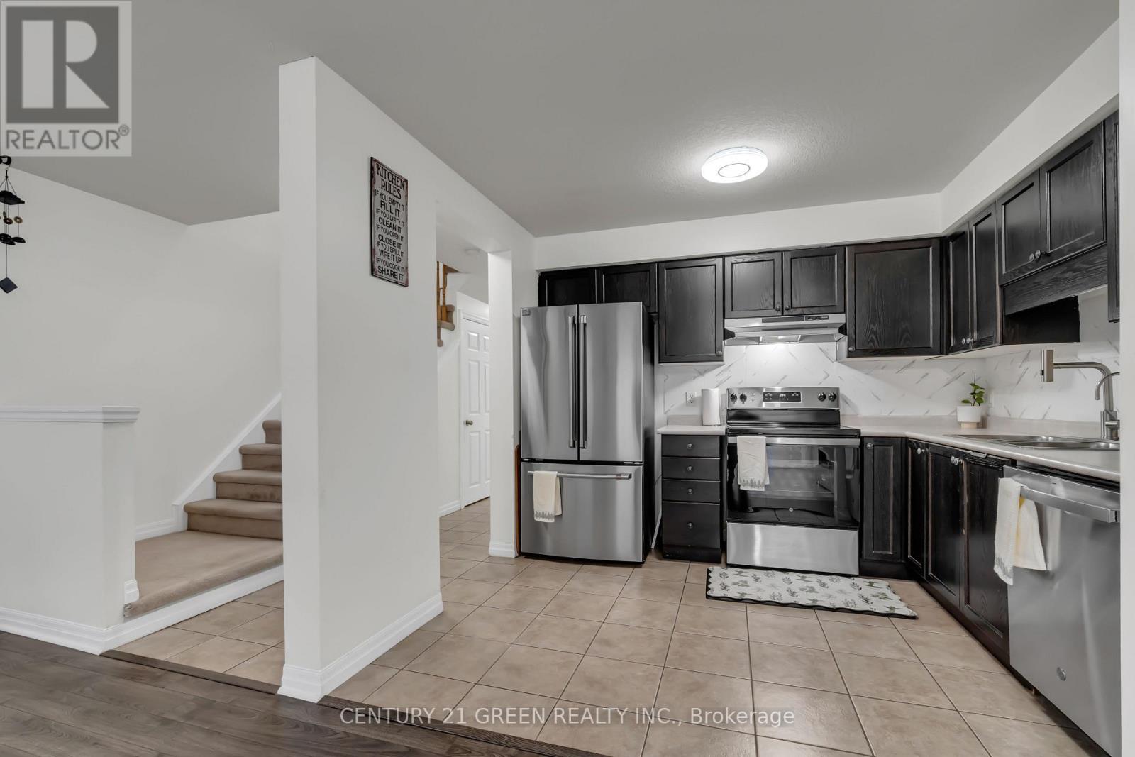 54 Rockcliffe Drive, Kitchener, ON - Indoor Photo Showing Kitchen