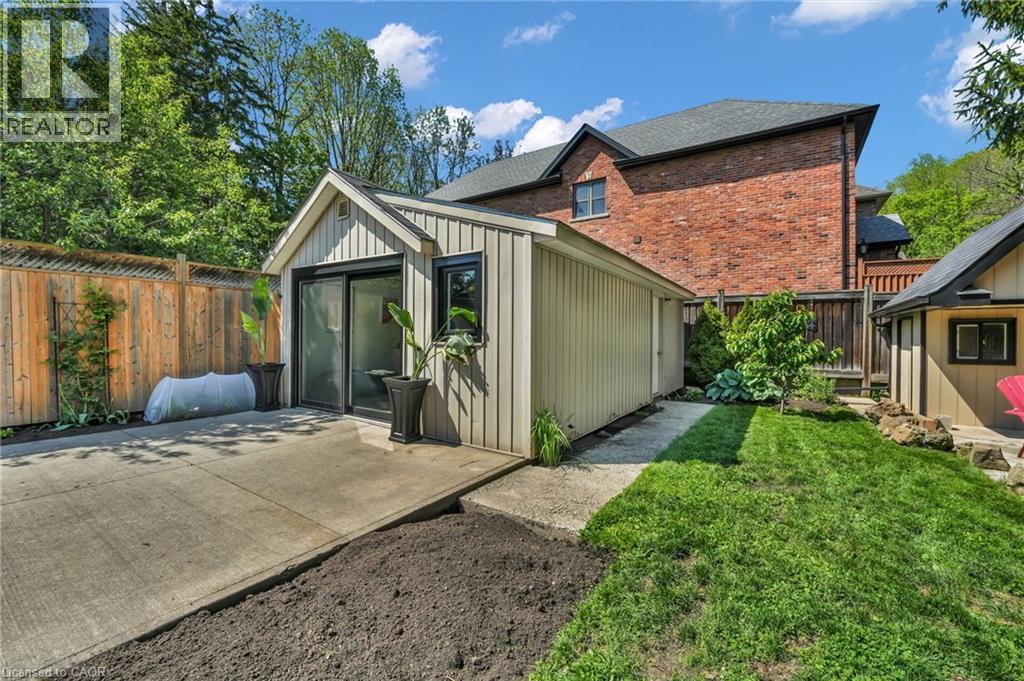 25 Park Street E, Hamilton, ON - Outdoor With Exterior