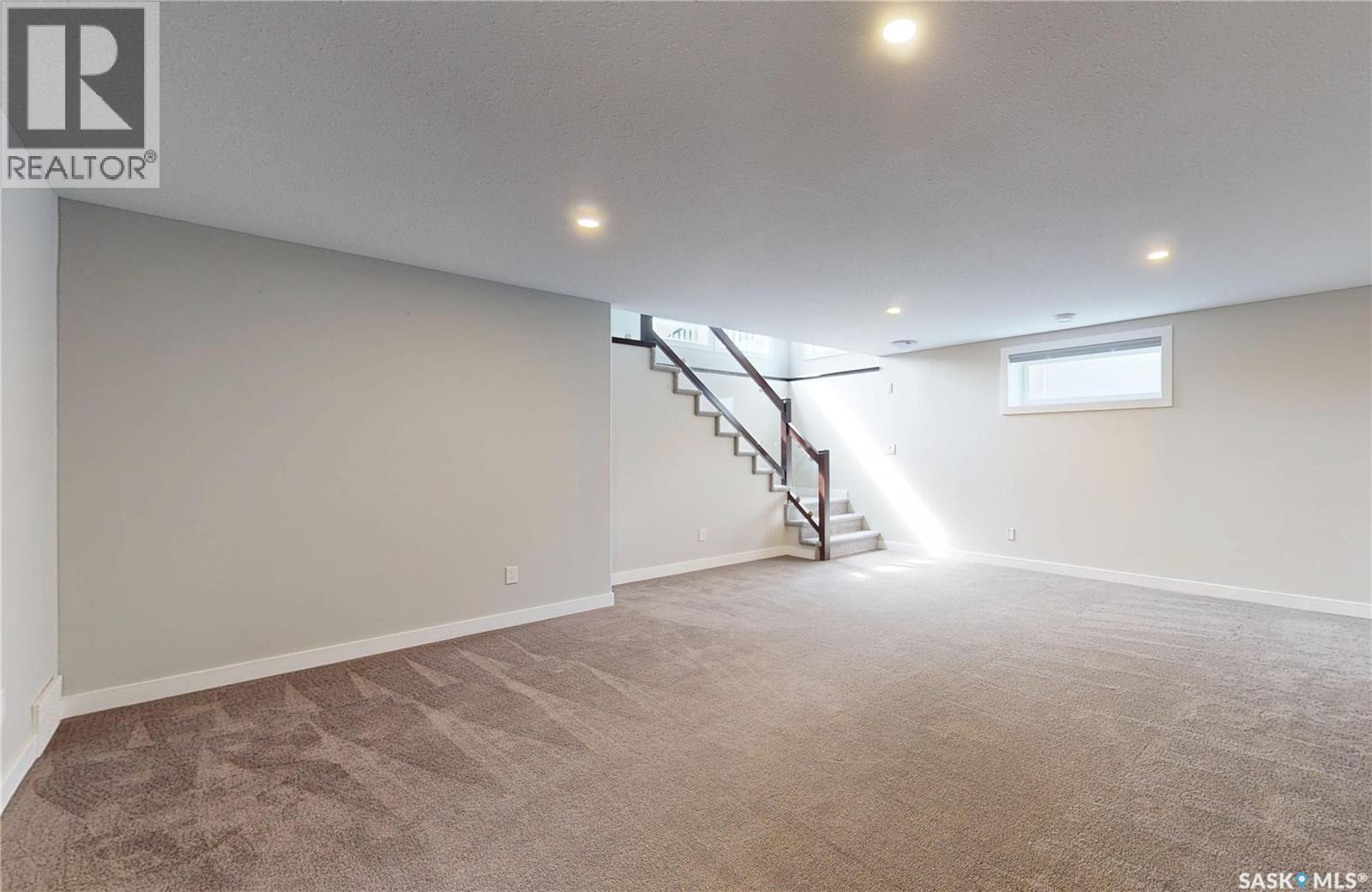 5614 Beacon Place, Regina, SK - Indoor