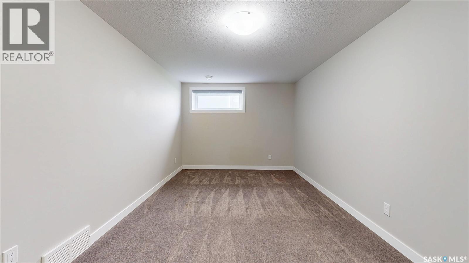 5614 Beacon Place, Regina, SK - Indoor Photo Showing Other Room