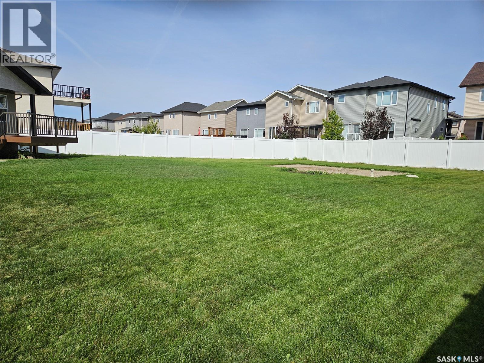 5614 Beacon Place, Regina, SK - Outdoor