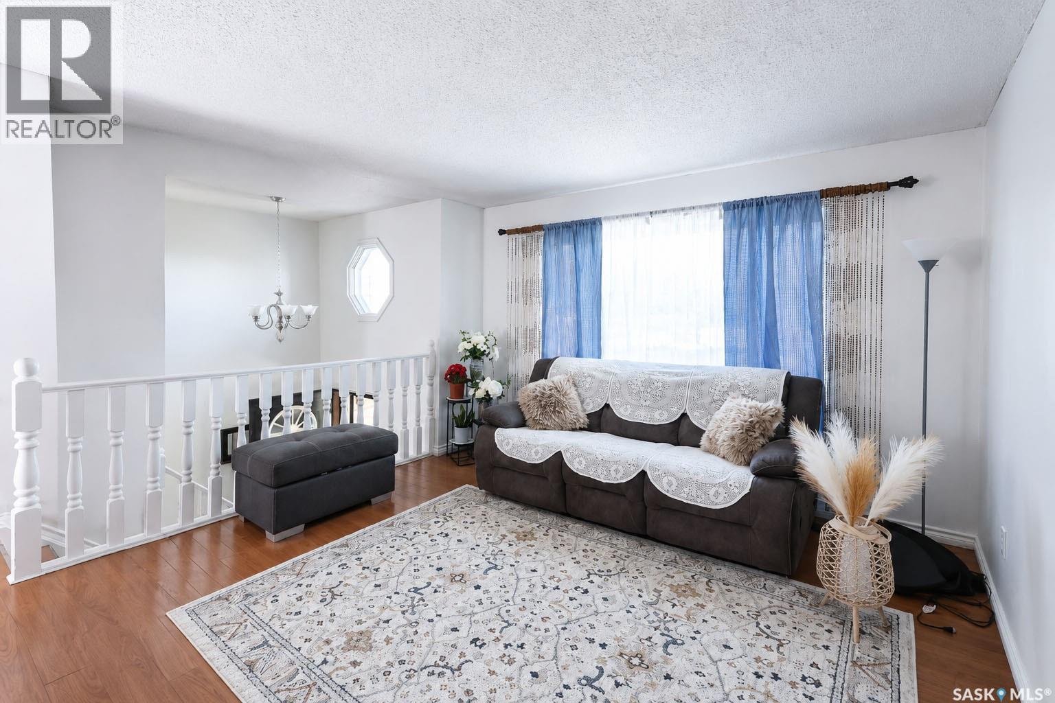 1699 Allbright Crescent, Prince Albert, SK - Indoor Photo Showing Living Room