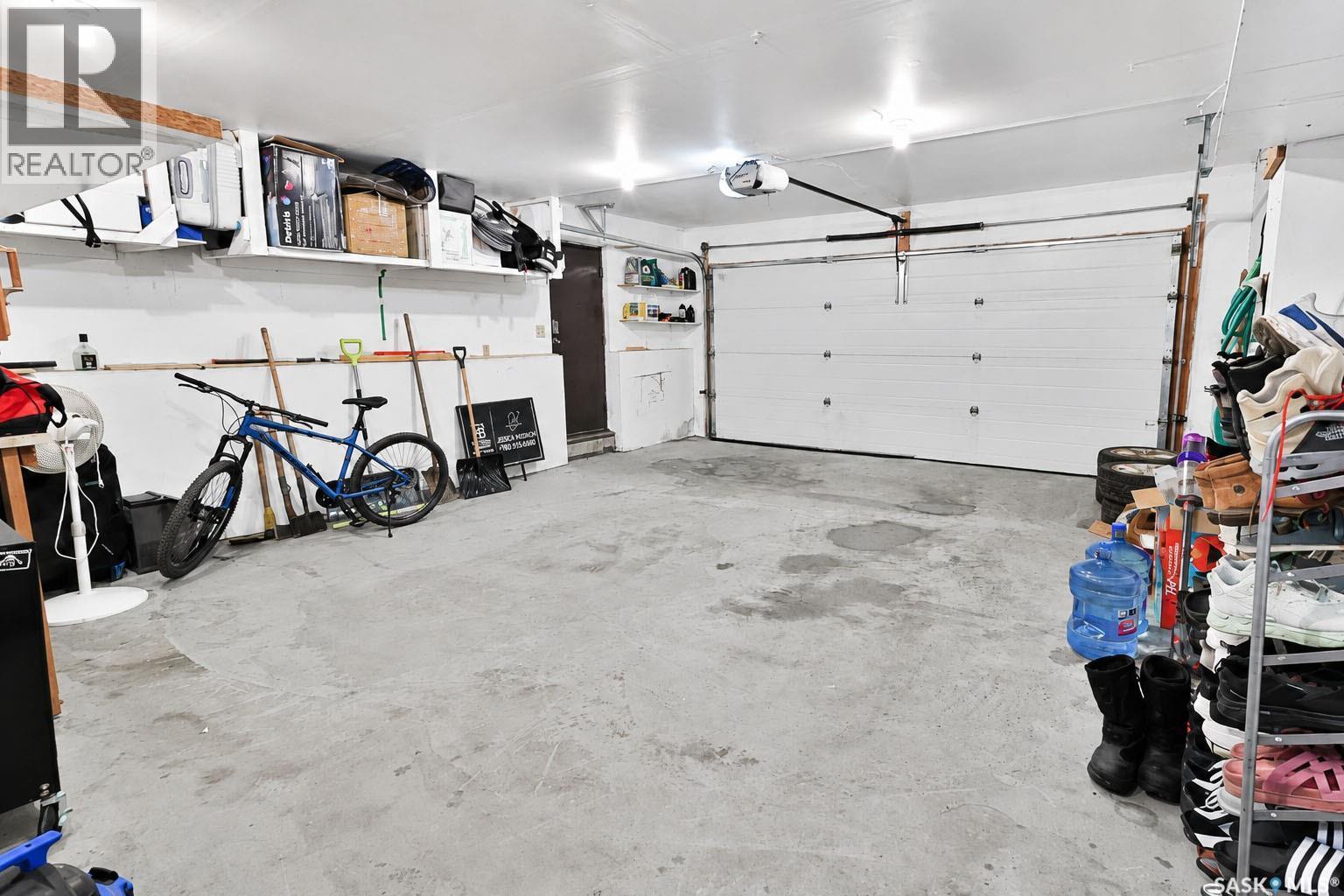 1699 Allbright Crescent, Prince Albert, SK - Indoor Photo Showing Garage