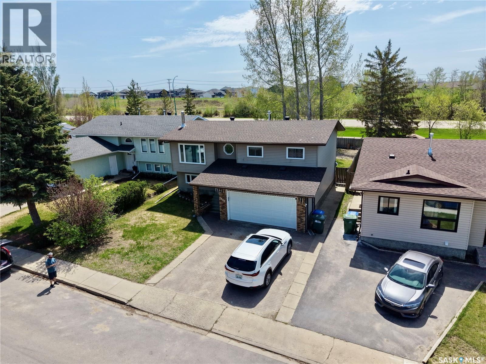 1699 Allbright Crescent, Prince Albert, SK - Outdoor