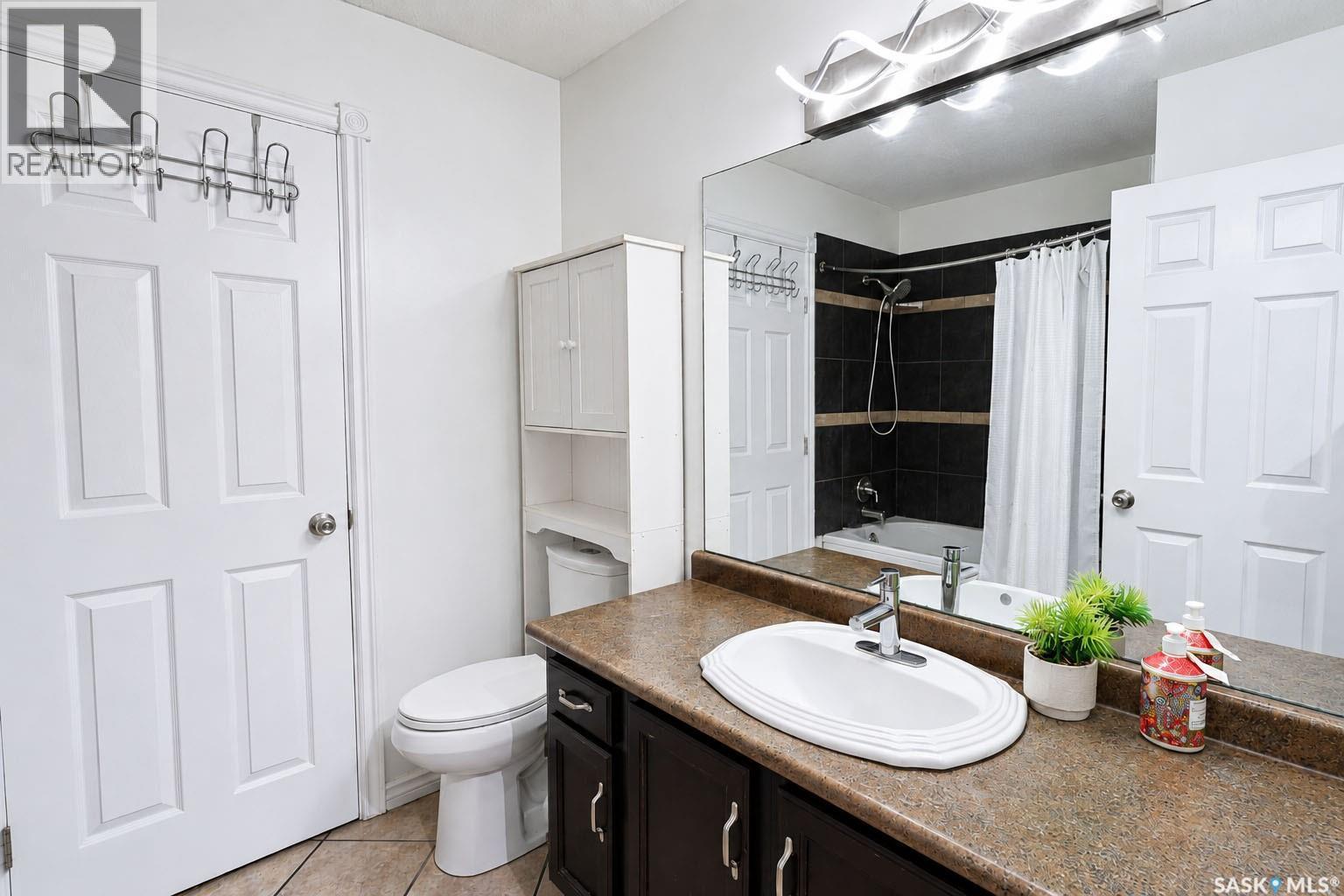 1699 Allbright Crescent, Prince Albert, SK - Indoor Photo Showing Bathroom