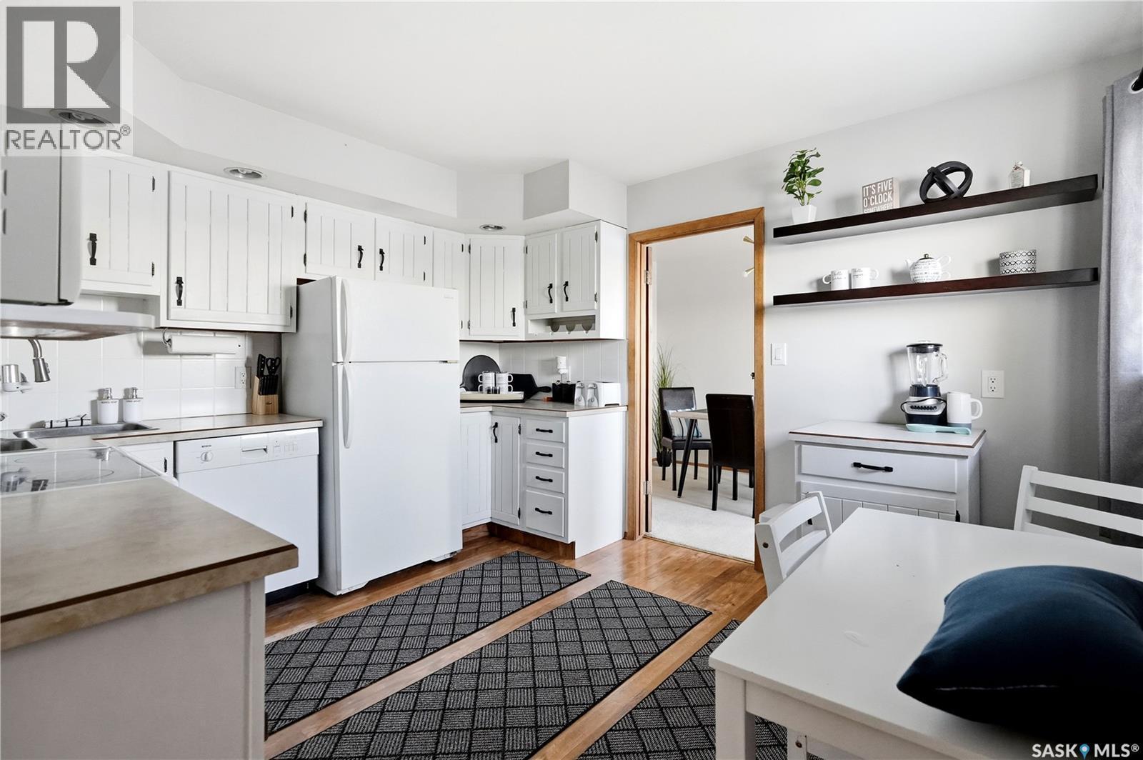179 B-Say-Tah Road, B-Say-Tah, SK - Indoor Photo Showing Kitchen