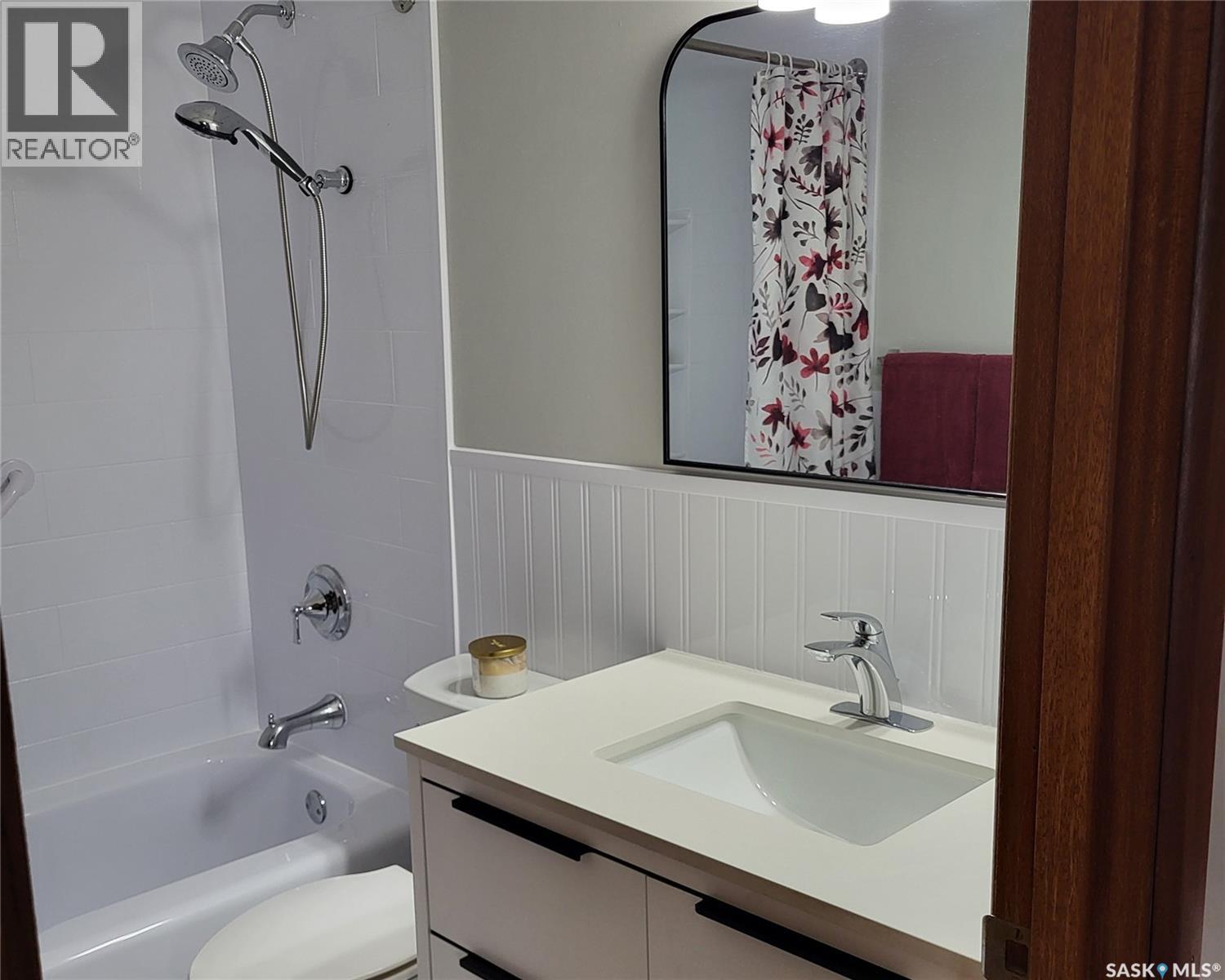 604 King Street, Imperial, SK - Indoor Photo Showing Bathroom