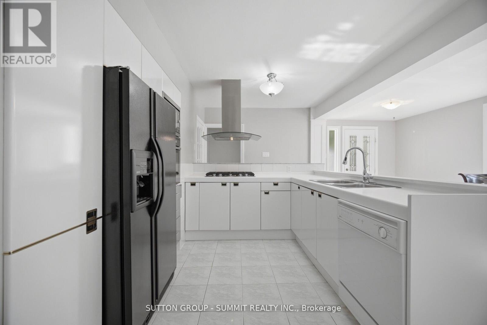 3 Donata Drive, Mississauga, ON - Indoor Photo Showing Kitchen With Double Sink