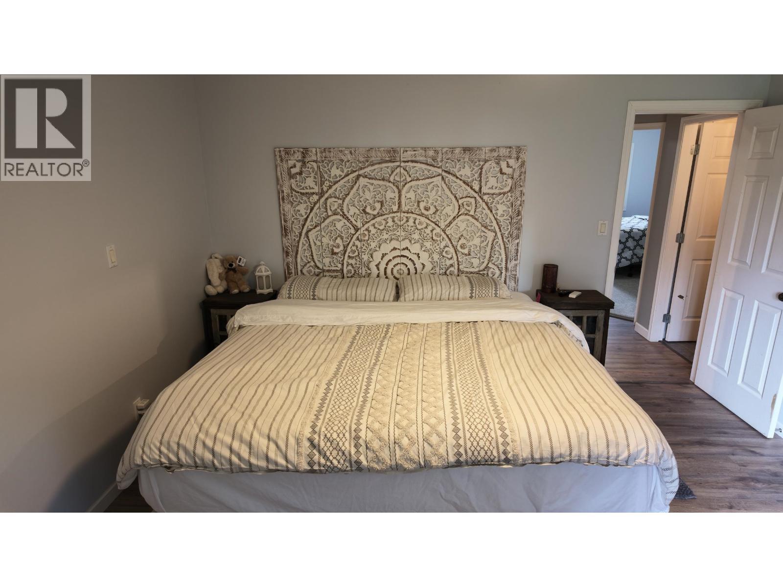 4838 Kitwanga Drive, 108 Mile Ranch, BC - Indoor Photo Showing Bedroom