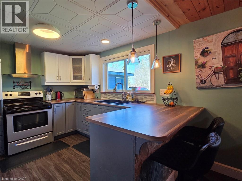 112 Indian Road, Asphodel-Norwood Twp, ON - Indoor Photo Showing Kitchen With Double Sink