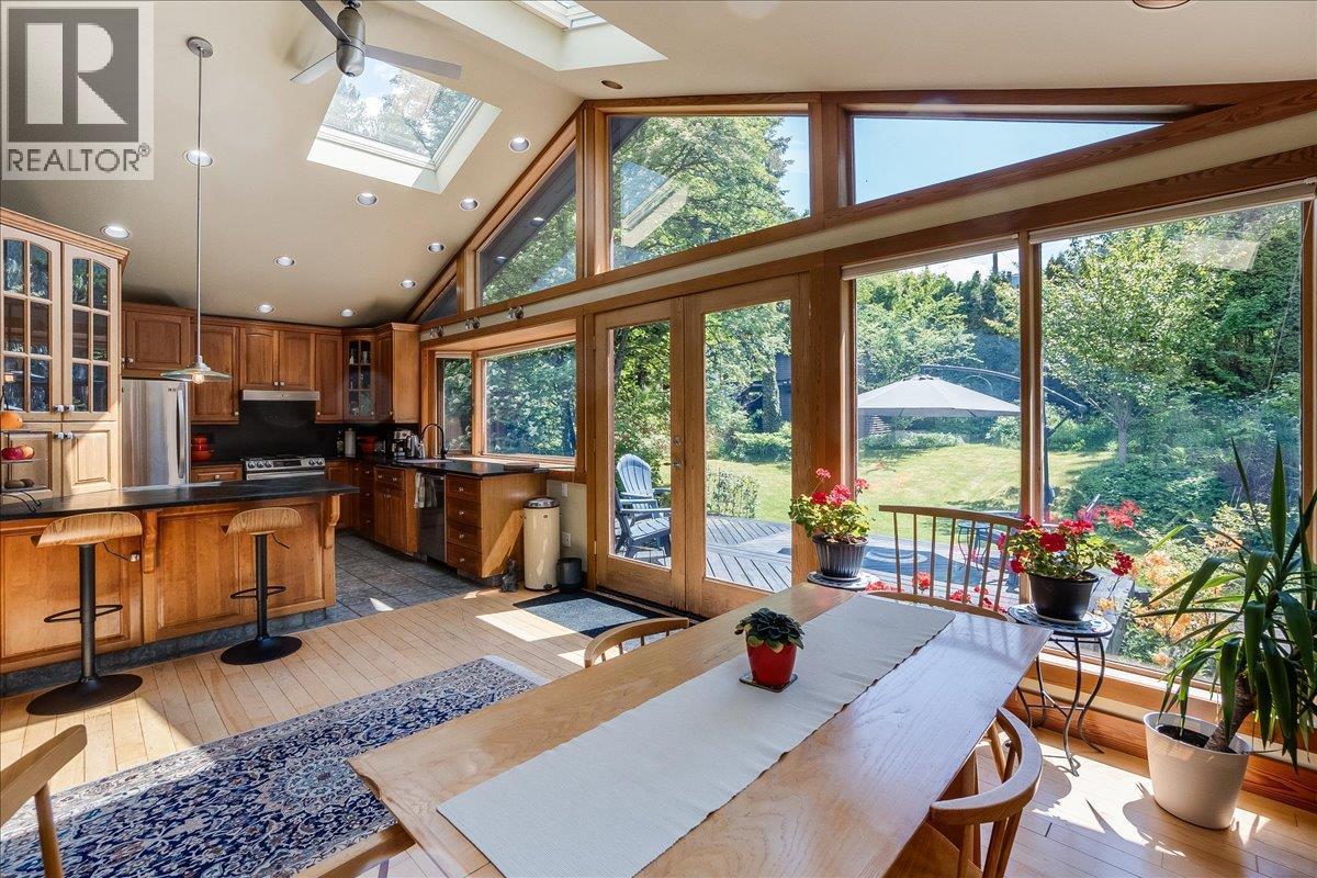 1001 Gilker Street, Nelson, BC - Indoor Photo Showing Other Room