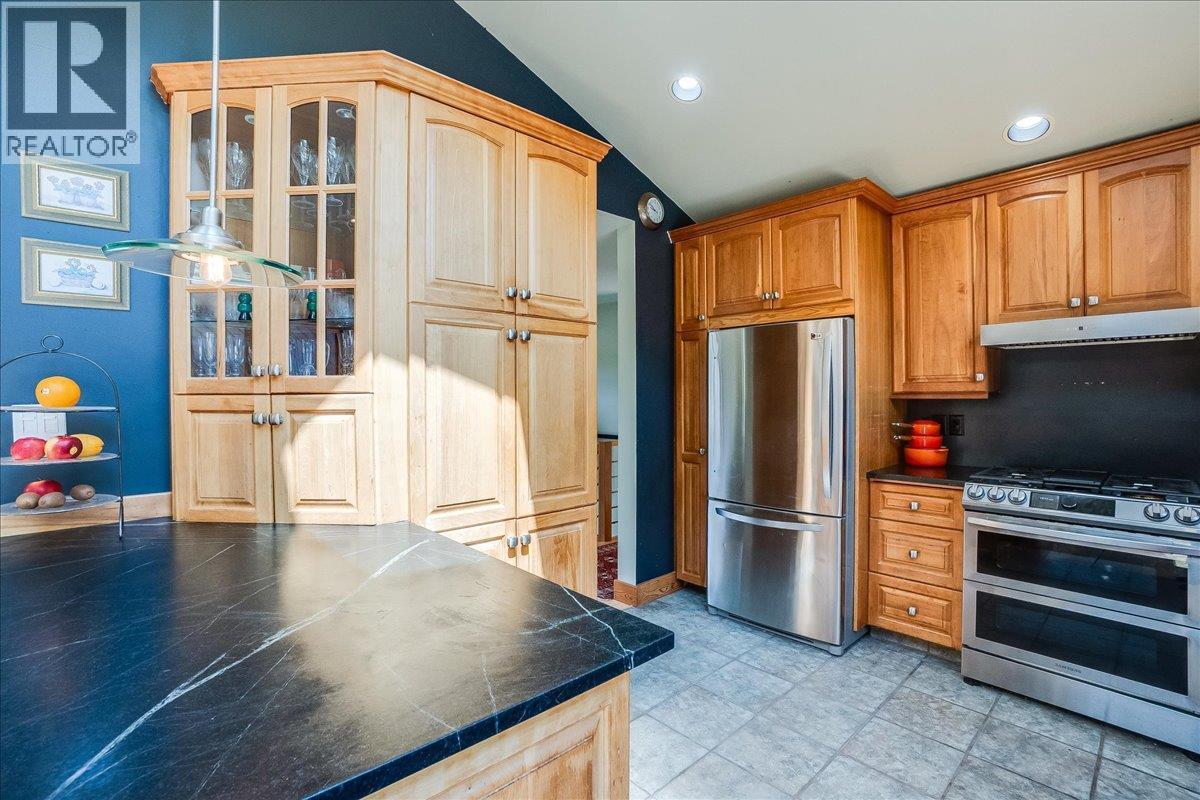 1001 Gilker Street, Nelson, BC - Indoor Photo Showing Kitchen With Stainless Steel Kitchen