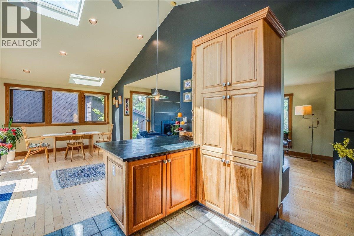 1001 Gilker Street, Nelson, BC - Indoor Photo Showing Other Room