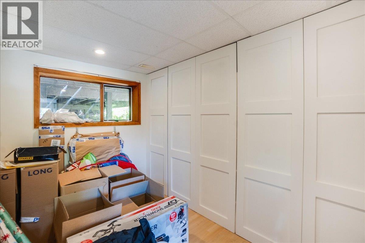1001 Gilker Street, Nelson, BC - Indoor Photo Showing Other Room