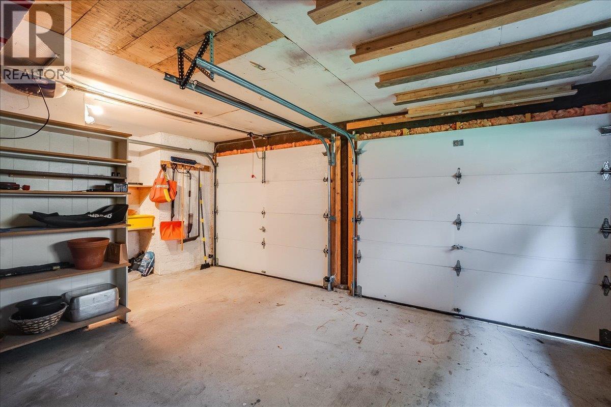 1001 Gilker Street, Nelson, BC - Indoor Photo Showing Garage