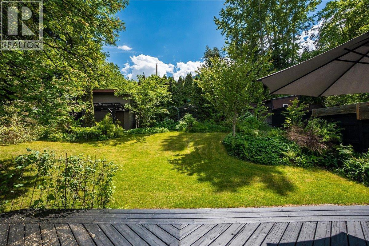 1001 Gilker Street, Nelson, BC - Outdoor