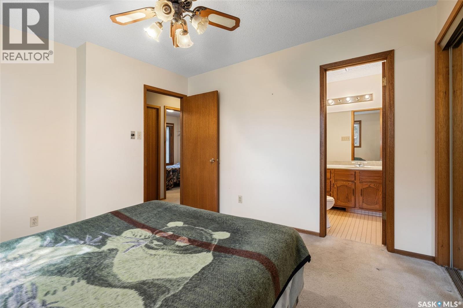 287 Rogers Road, Regina, SK - Indoor Photo Showing Bedroom