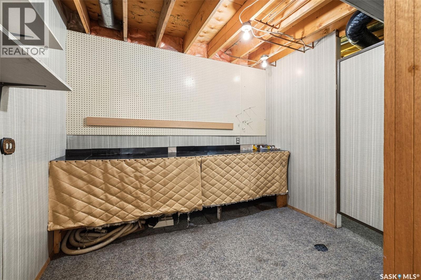 287 Rogers Road, Regina, SK - Indoor