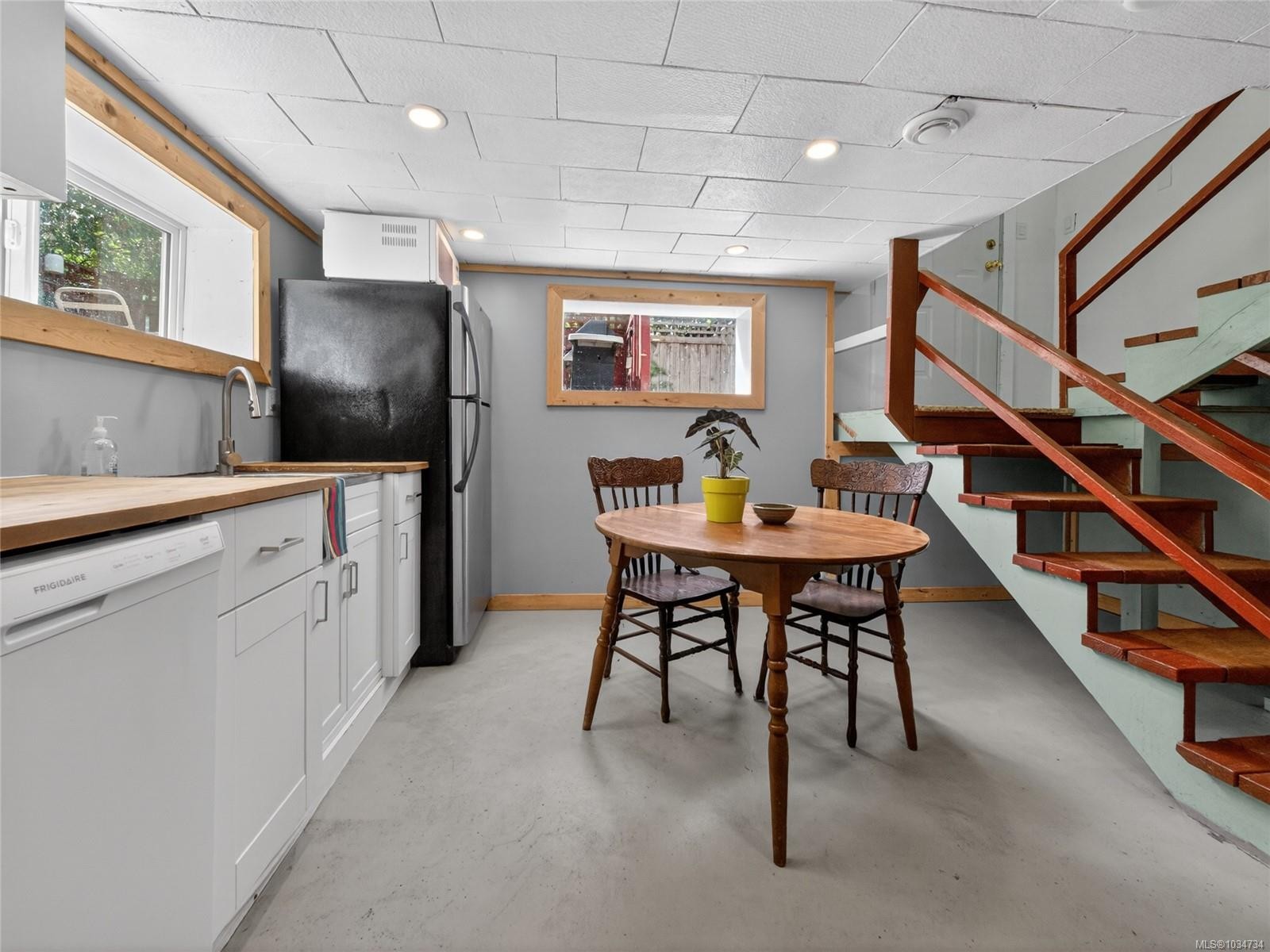 1215 Queens Ave, Victoria, BC