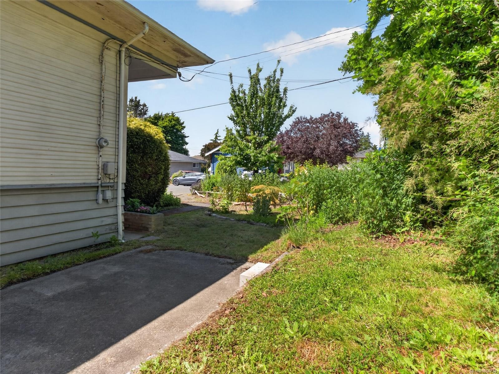1215 Queens Ave, Victoria, BC