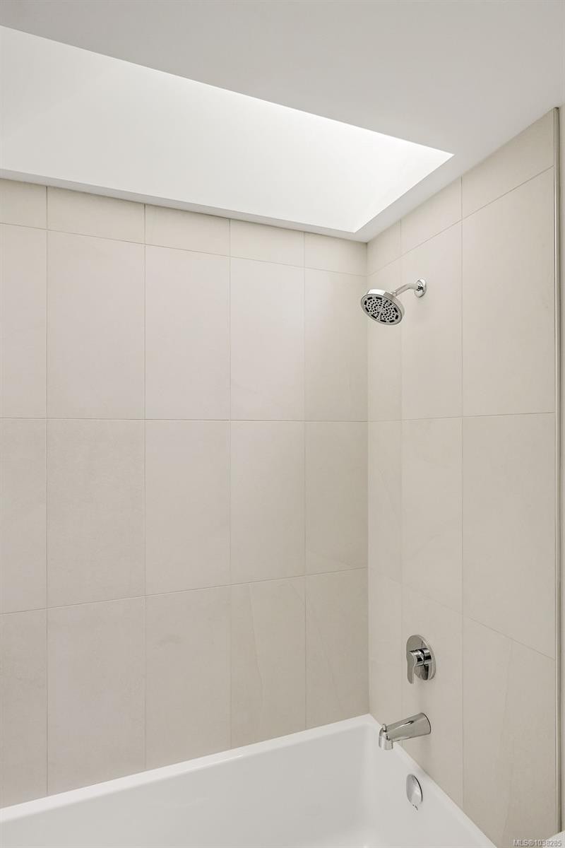 #3-2268 Bowker Ave, Oak Bay, BC