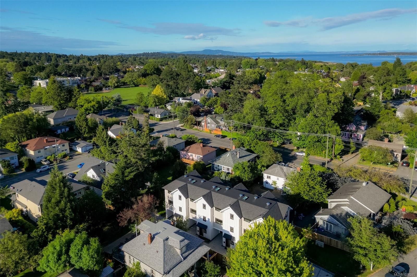 #3-2268 Bowker Ave, Oak Bay, BC