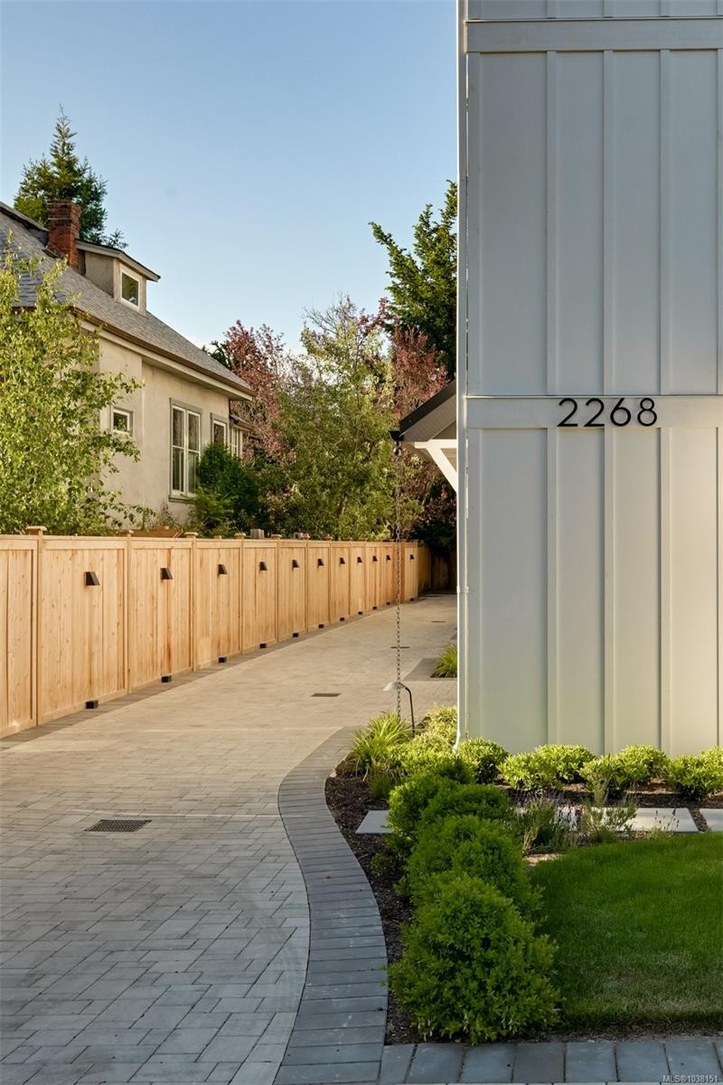 #1-2268 Bowker Ave, Oak Bay, BC