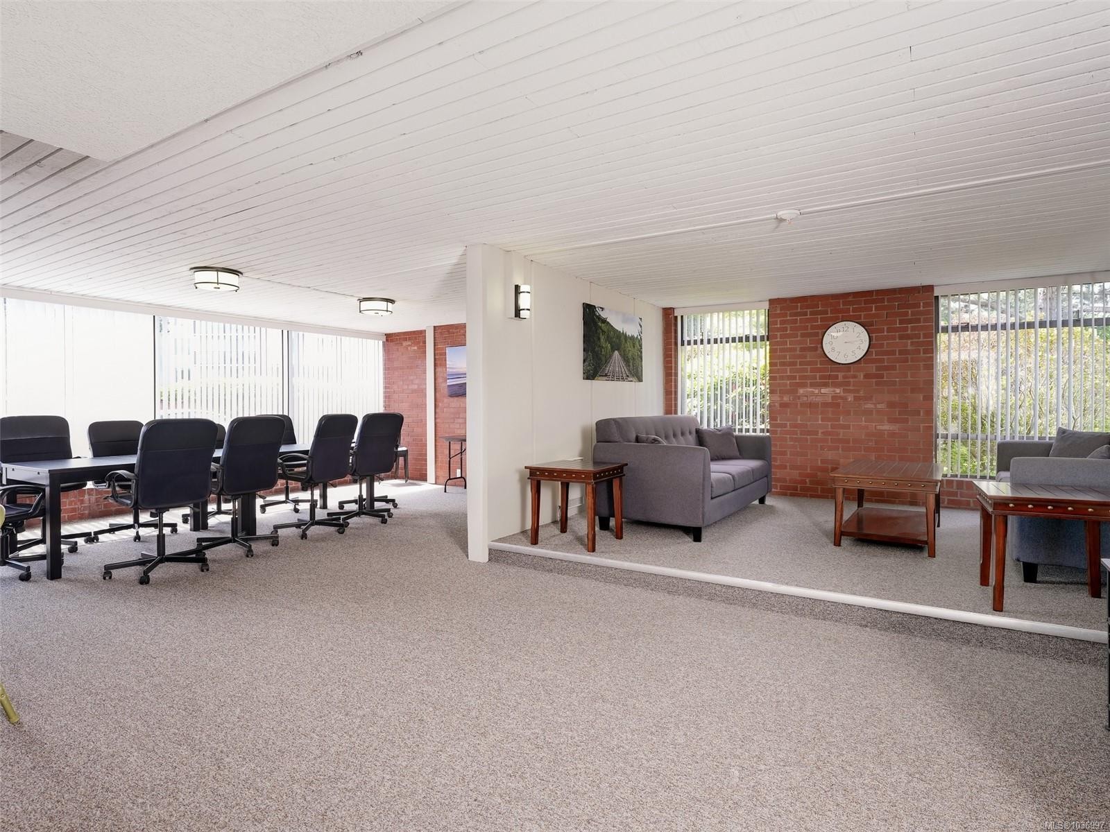#501-327 Maitland St, Victoria, BC - Indoor Photo Showing Other Room