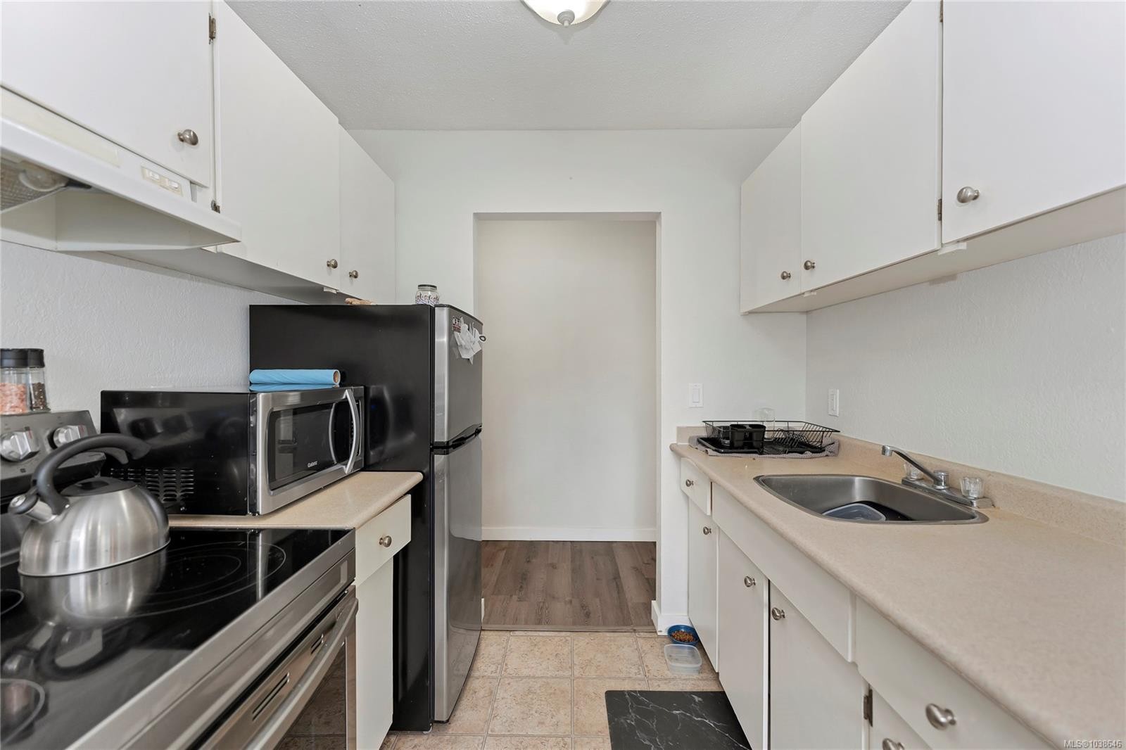 #304-3040 Pine St, Chemainus, BC - Indoor Photo Showing Kitchen
