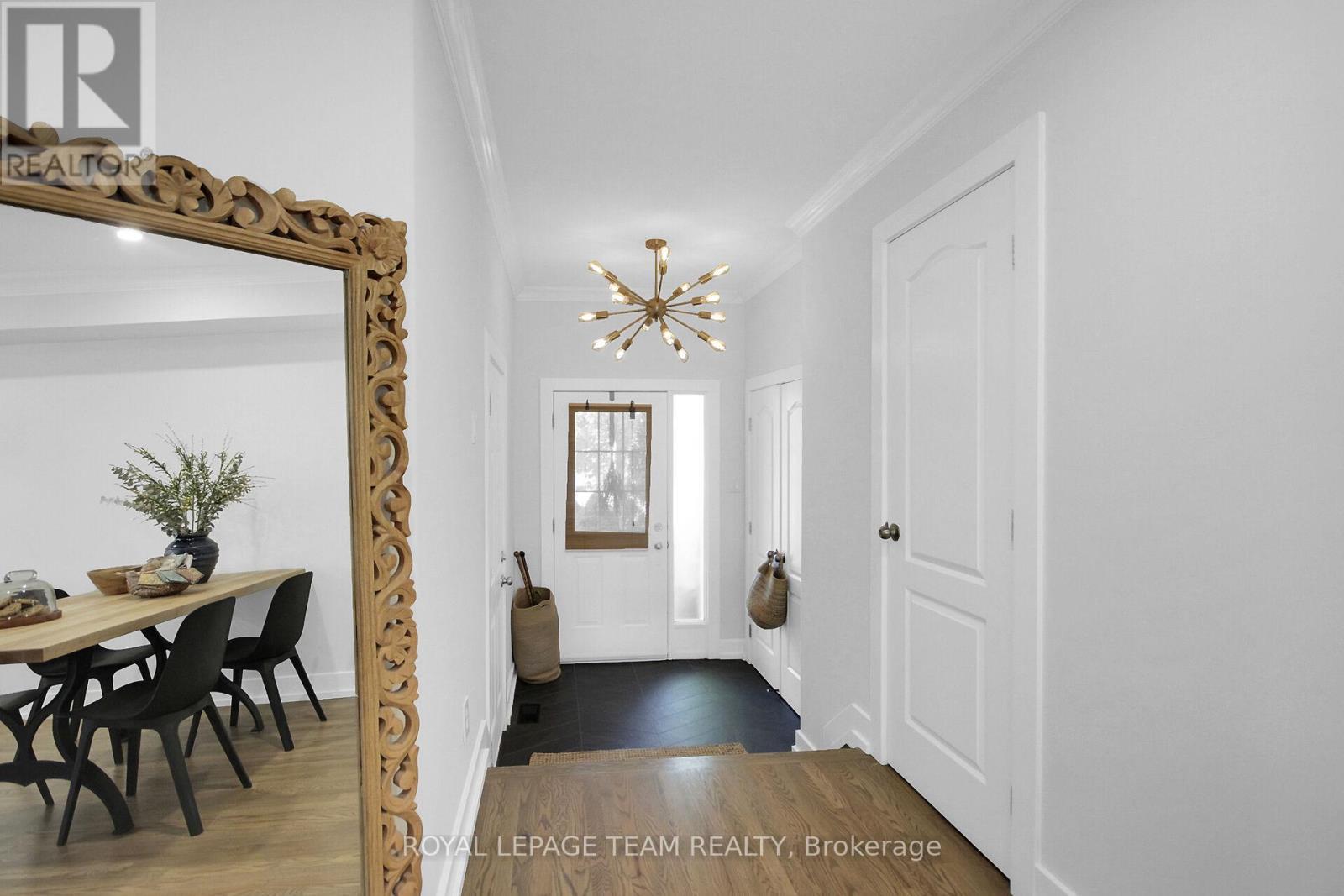112 Talltree Crescent, Ottawa, ON - Indoor Photo Showing Other Room
