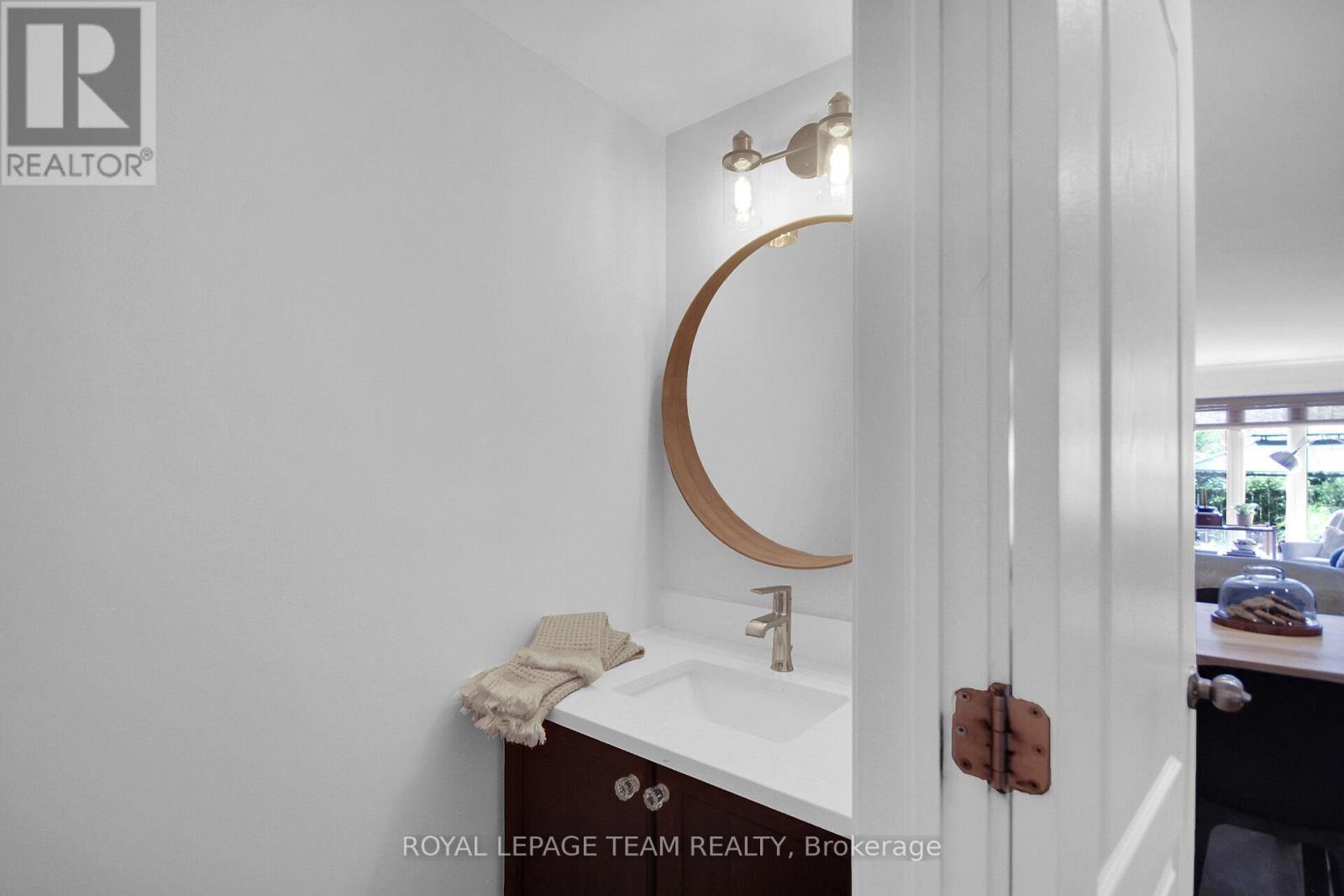 112 Talltree Crescent, Ottawa, ON - Indoor