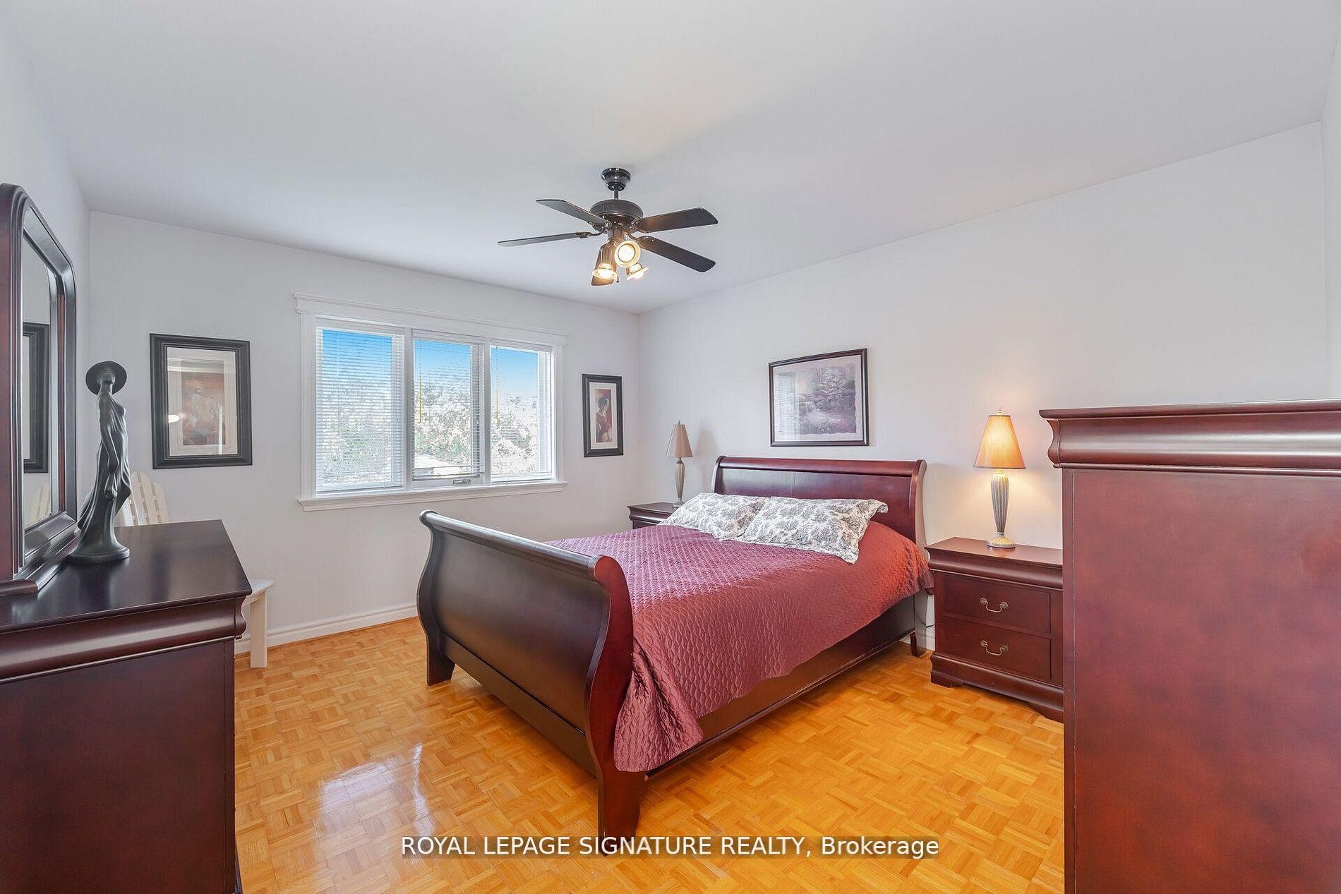 4097 Hickory Drive, Mississauga, ON - Indoor Photo Showing Bedroom