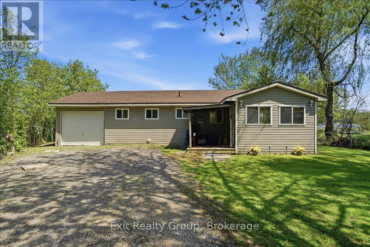 33 Willow Point Road, Brighton, ON - Outdoor