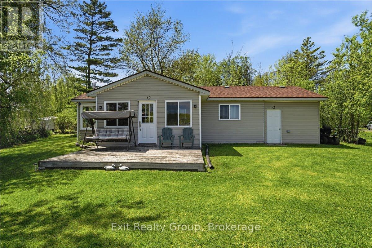 33 Willow Point Road, Brighton, ON - Outdoor With Deck Patio Veranda