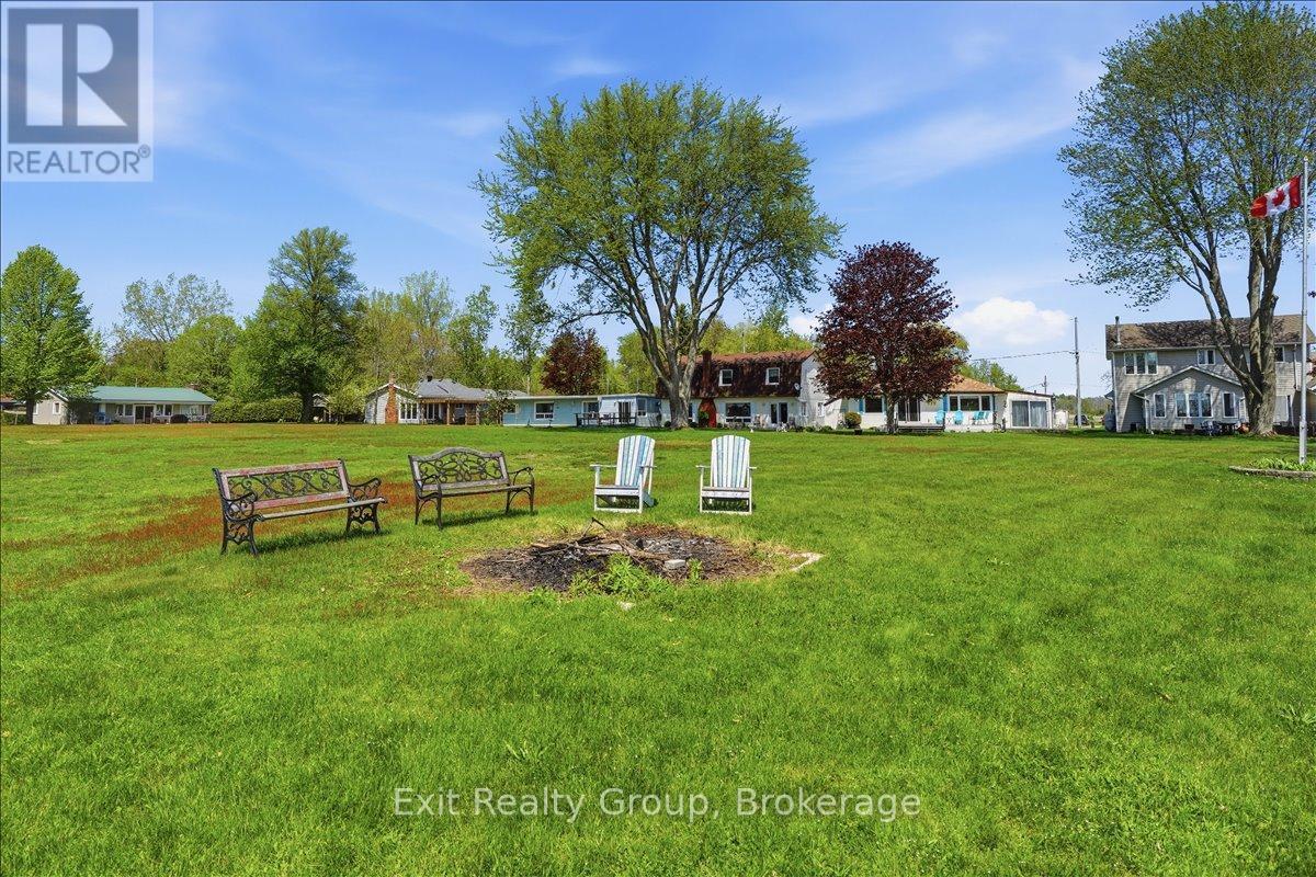 33 Willow Point Road, Brighton, ON - Outdoor