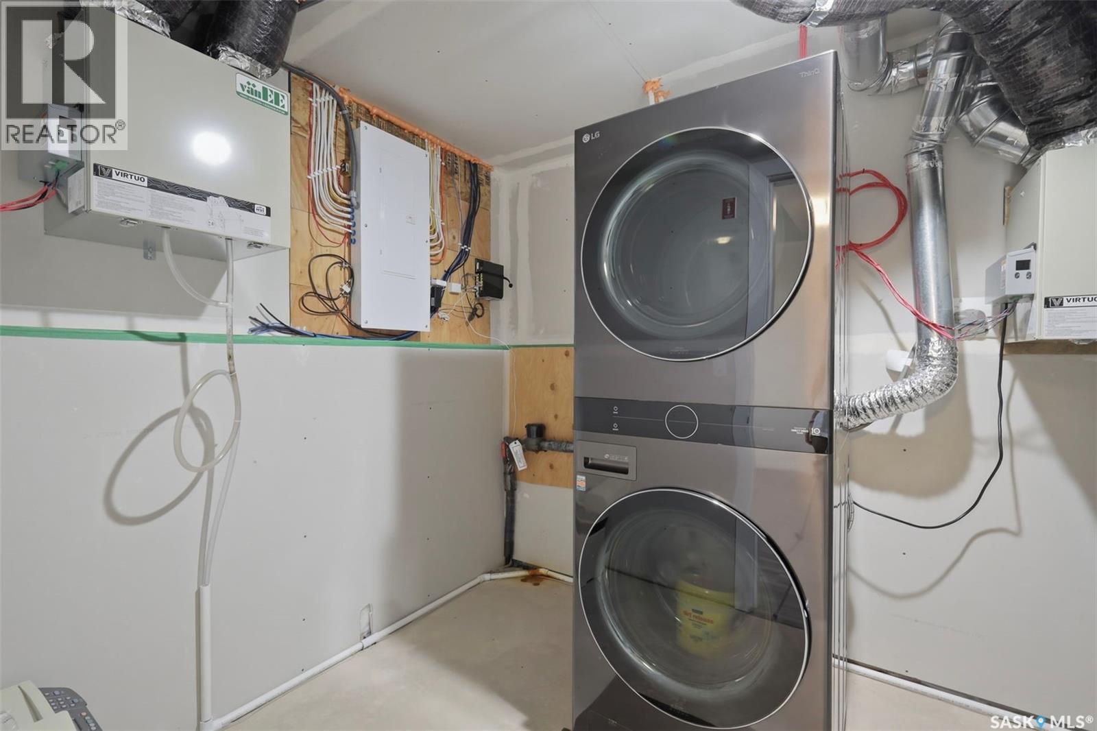 671 Underhill Road, Saskatoon, SK - Indoor Photo Showing Laundry Room