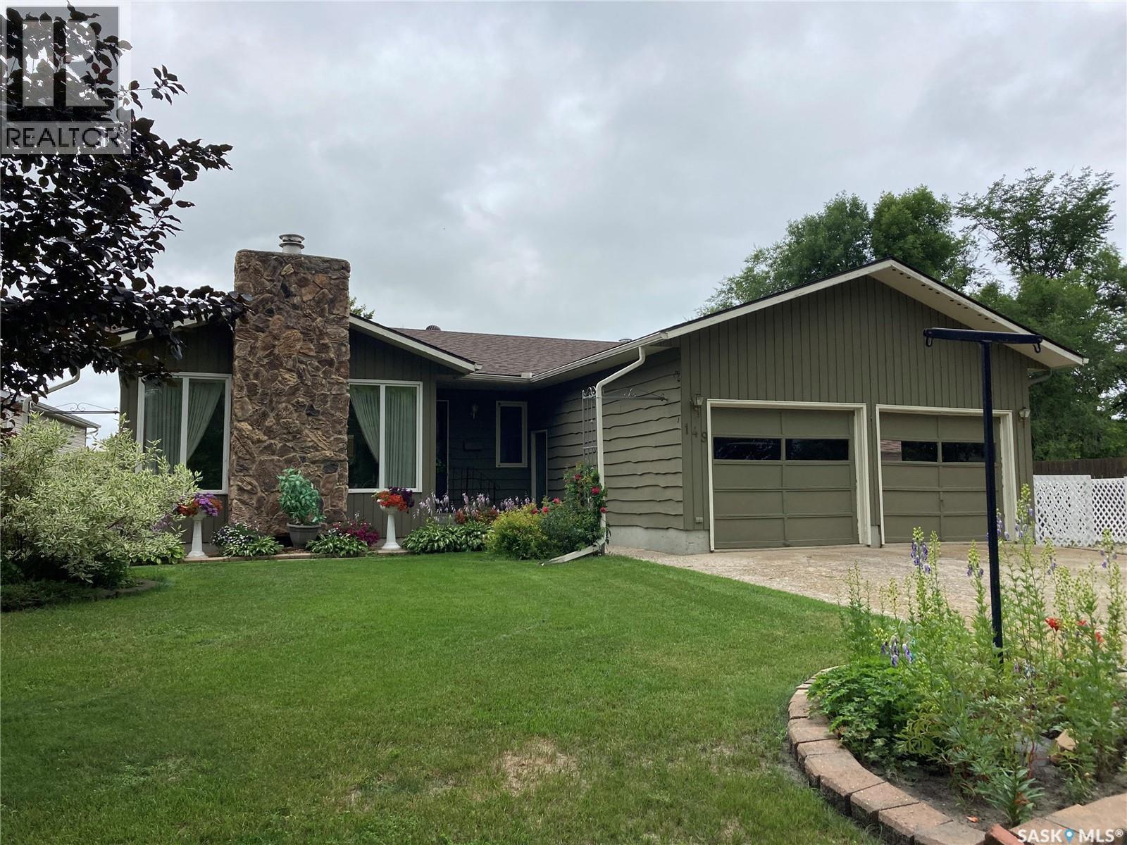 149 Garvin Crescent, Canora, SK - Outdoor