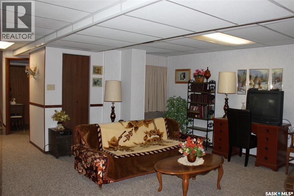 149 Garvin Crescent, Canora, SK - Indoor Photo Showing Other Room