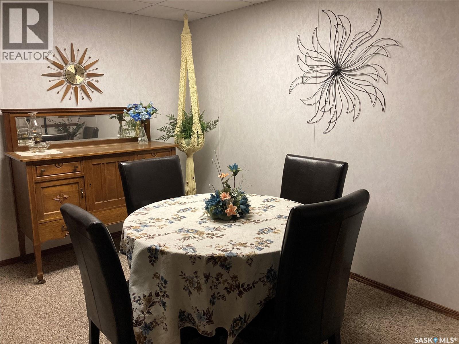 149 Garvin Crescent, Canora, SK - Indoor Photo Showing Dining Room