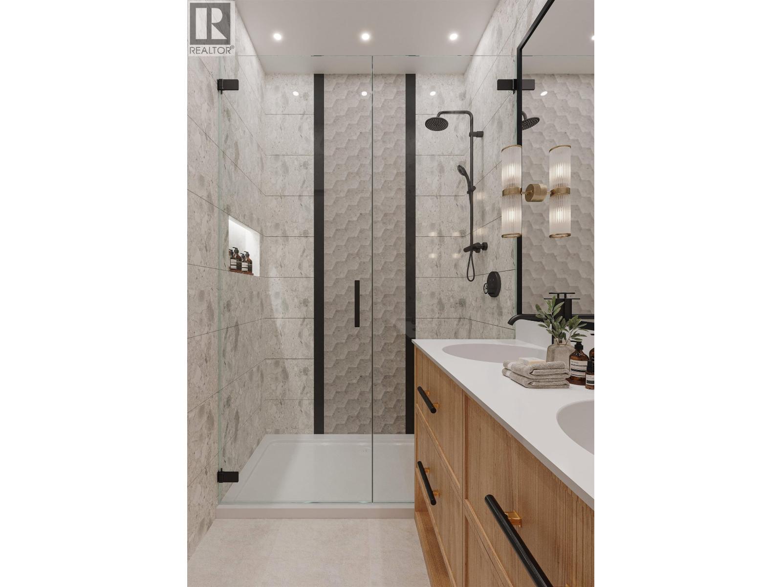 6338 Douglas Street, West Vancouver, BC