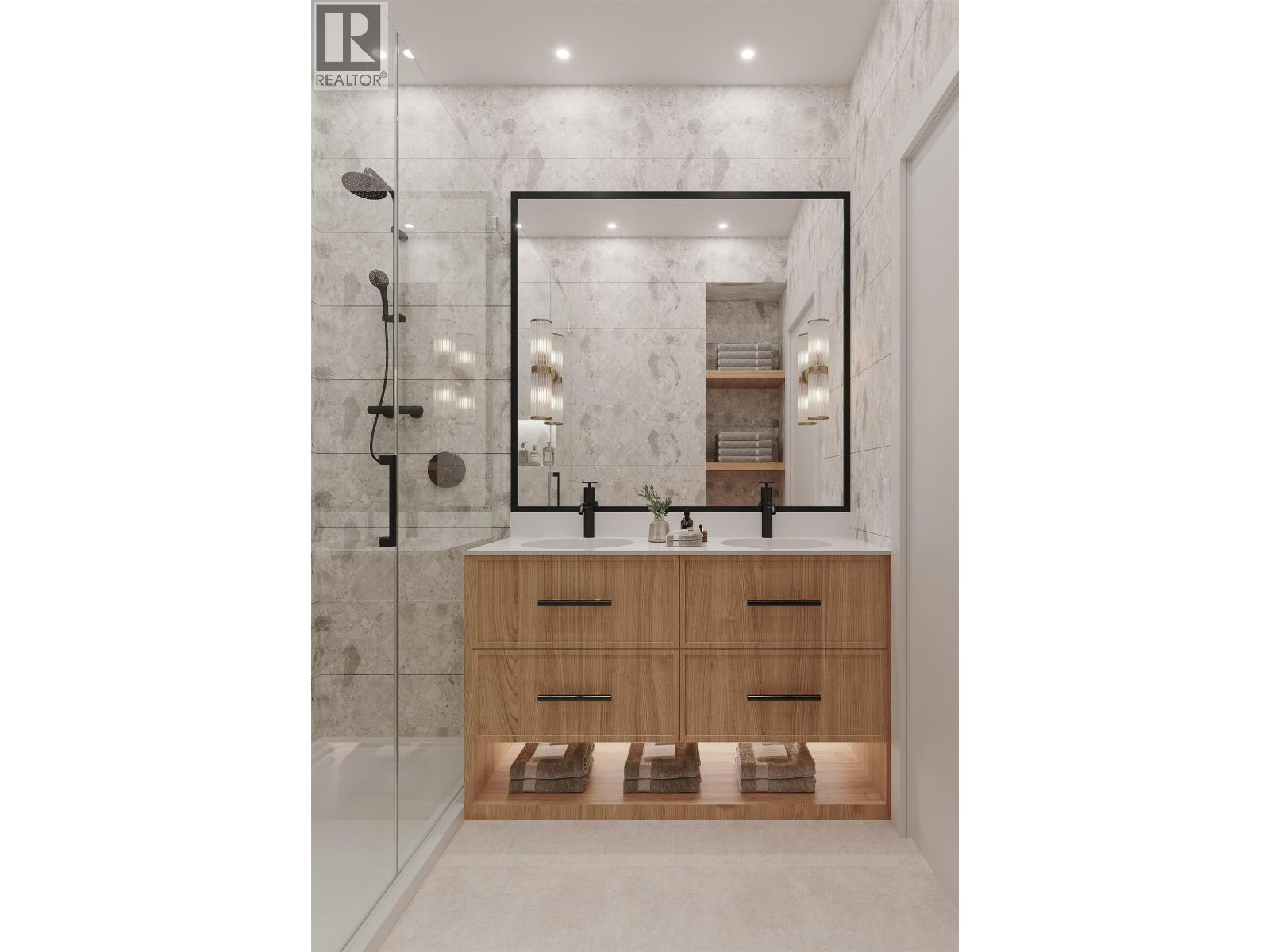 6338 Douglas Street, West Vancouver, BC