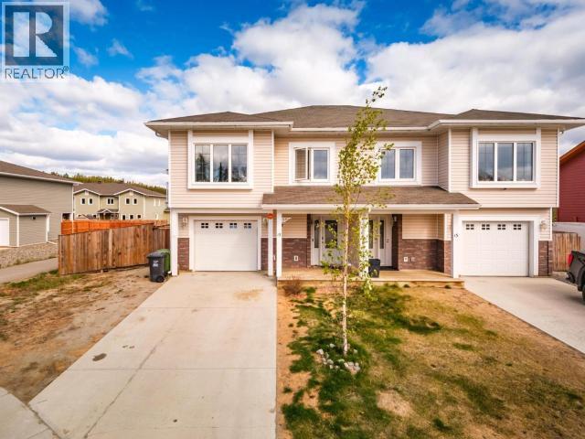 15 Bailey Place, Whitehorse, YT - Outdoor With Facade